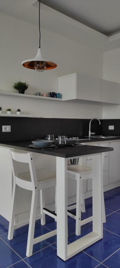 Alice Apartment Кастелабате Екстериор снимка